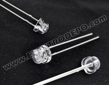 Gün Işığı 4.8mm Strawhat 3.0-3.4 Volt 120 Derece 1500-2000 MCD 20mA