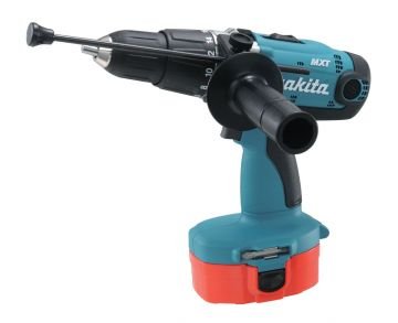 MAKITA 8444DWAE AKÜLÜ AĞIR HİZMET DARBELİ MATKAP TORNAVİDA