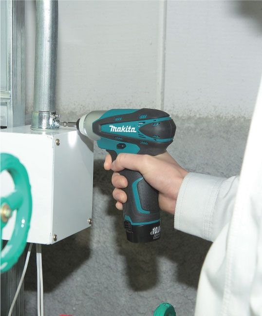 MAKITA TD090DWE LI-ION AKÜLÜ DARBELİ VİDALAMA