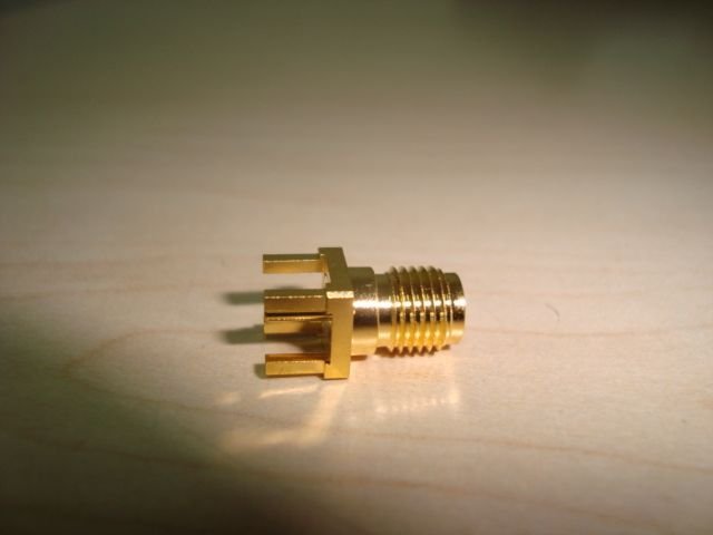 SMA DİŞİ PCB TİP 180 DERECE KONNEKTÖR 1 Adet