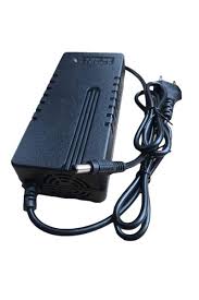 Elektrikli Scooter Şarj Adaptörü  54.6V  3A  NAVEE  N65/S65/N40    5.5/2.5  Uç