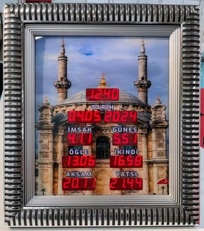 Ezan Okuyan Saat İmsakiye Vakitmatik Ev ve Cami Tipi 32x34cm EV TİPİ