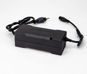 Sertec YZ130-14S  58,80V. / 2A.  Li-Ion  Şarj Cihazı