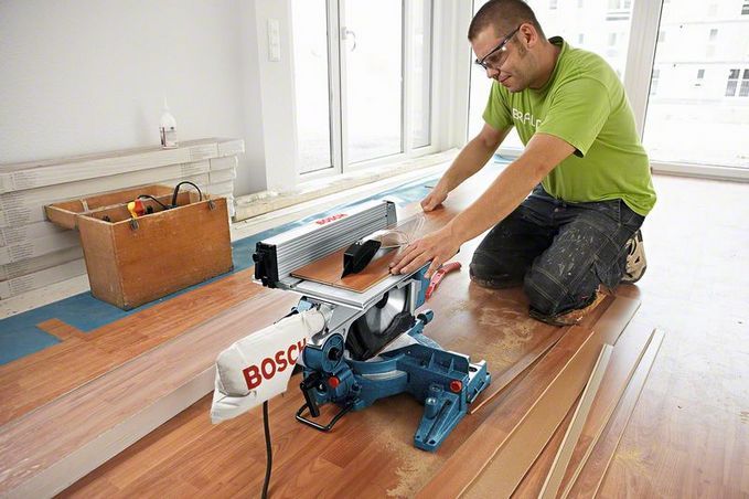 Bosch GTM 12 JL Professional Üstten tablalı gönye kesme
