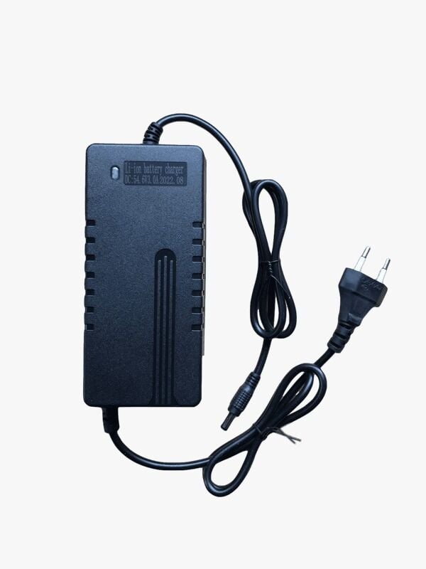 Hifree G1 Elektrikli Scooter Şarj Adaptörü  54.6V  3A    5.5/2.5 uç