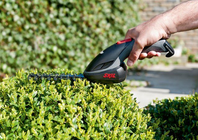 Skil 0755 AA Akülü çim biçme makası