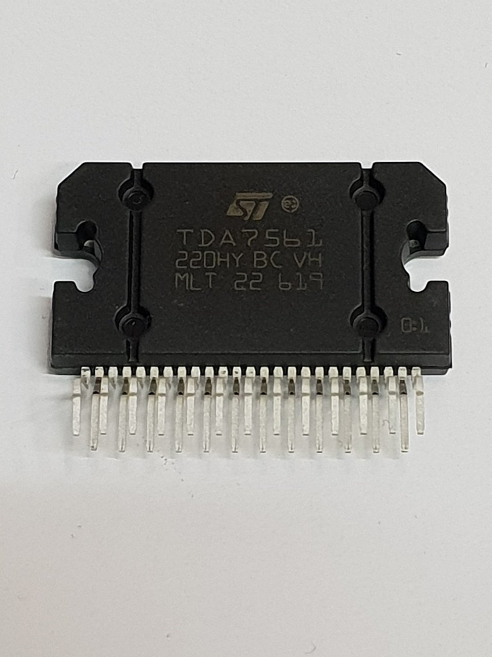 TDA 7561